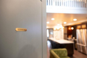 The Gas Lamp Hotel - 3BR Suite